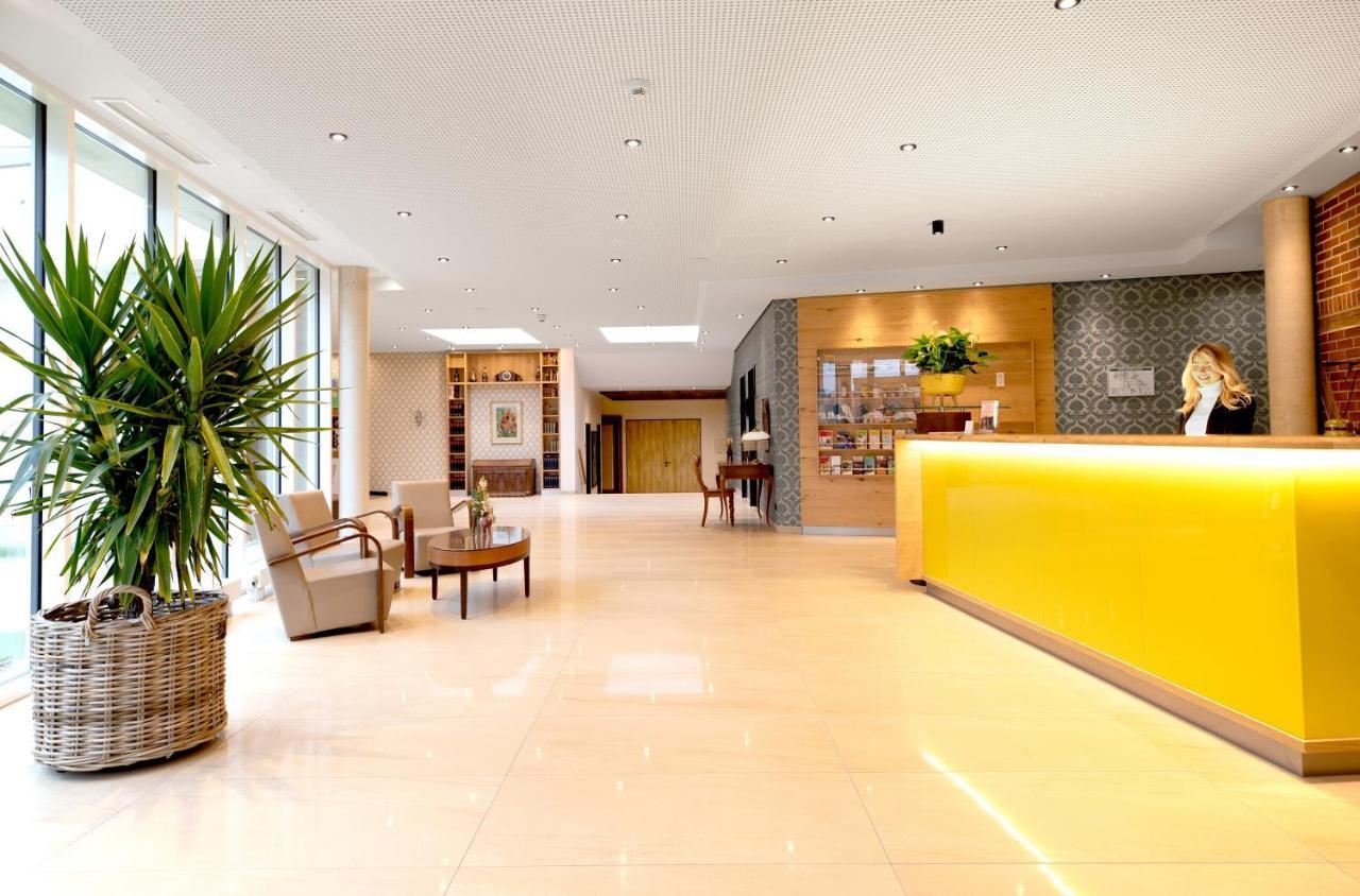 Naundrups Hof Hotel Людингхаузен Екстериор снимка